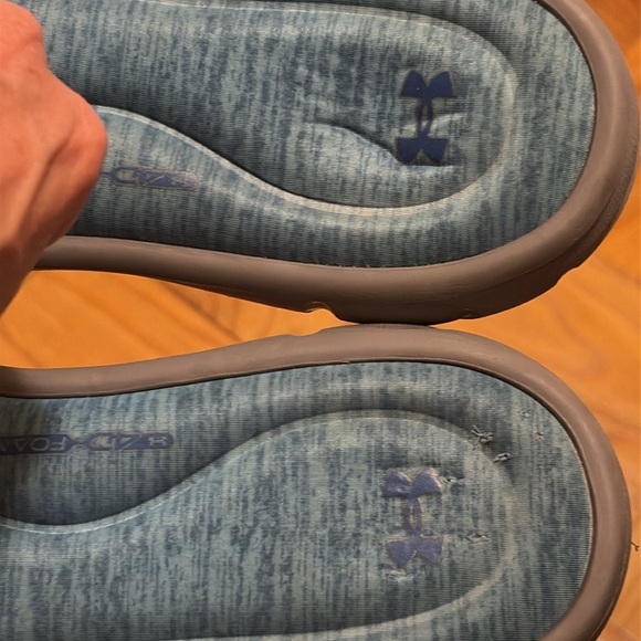 Under Armour slides  and Charcoal Slides - Picture 4 of 4